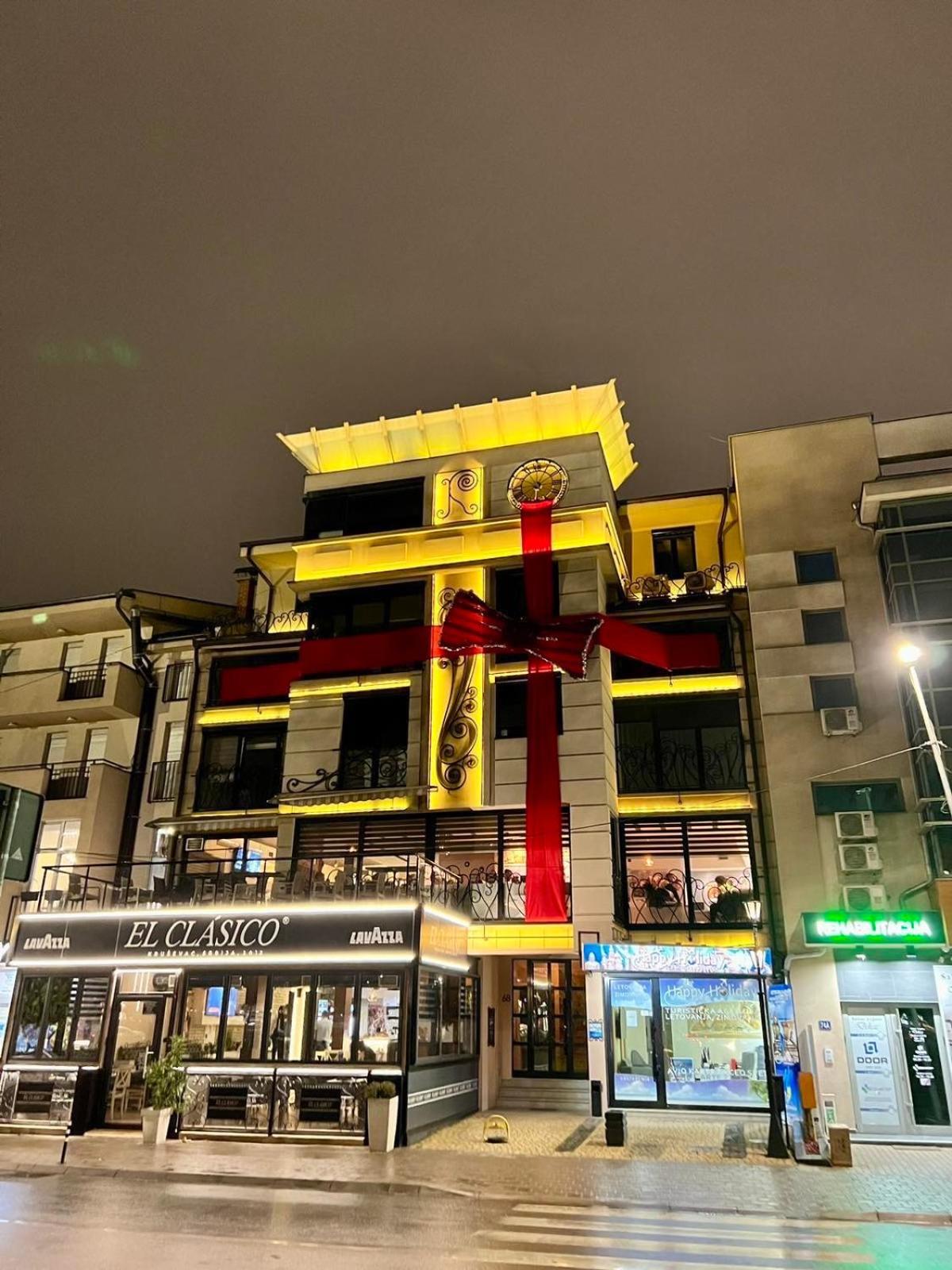 Alo Alo Apartman 6 Kruševac エクステリア 写真
